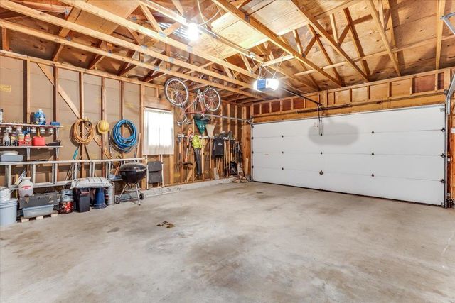 1105 N Hazelwood Ln, Wichita, KS 67212