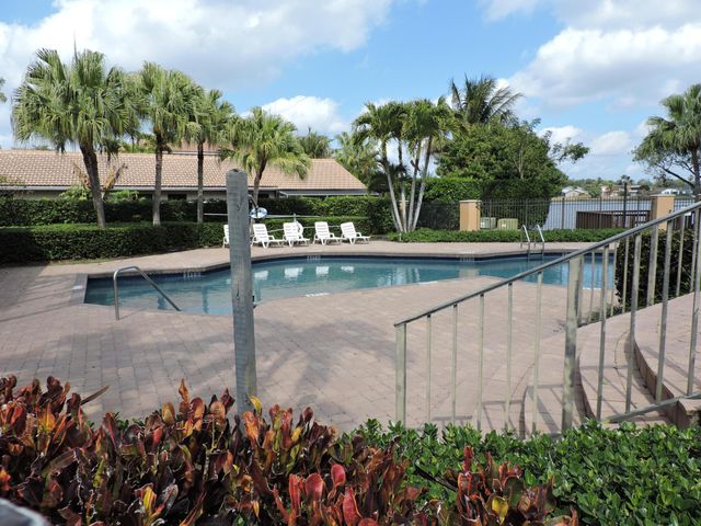 1708 Pierside Circle, Wellington, FL 33414