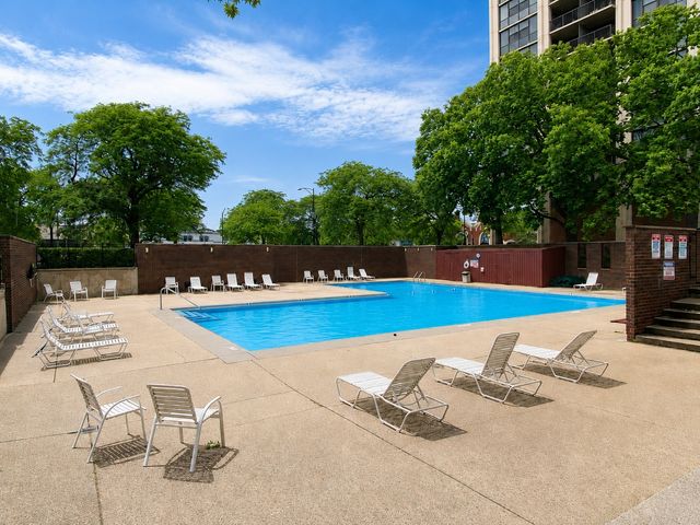 2901 S Michigan Avenue 1404, Chicago, IL 60616