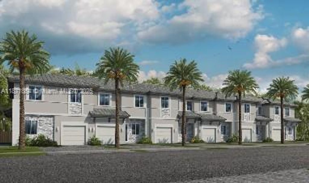 687 SE 14 CT, Homestead, FL 33034