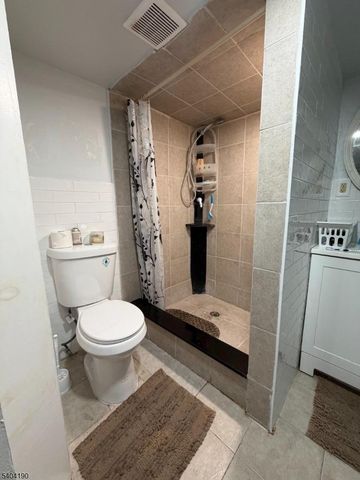 746 Murray St 1, Elizabeth City, NJ 07202