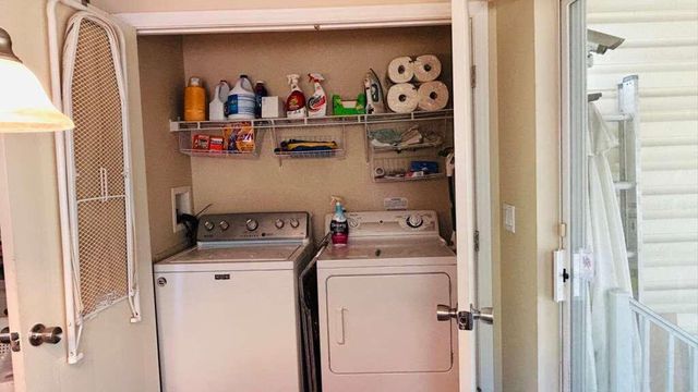 2 S 4 Seasons Road, Palm Beach Gardens, FL 33410