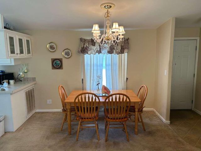 2 S 4 Seasons Road, Palm Beach Gardens, FL 33410