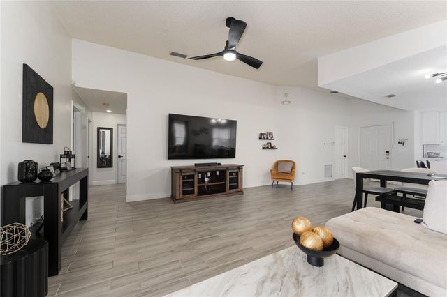 271 INDIAN POINT CIRCLE, Kissimmee, FL 34746