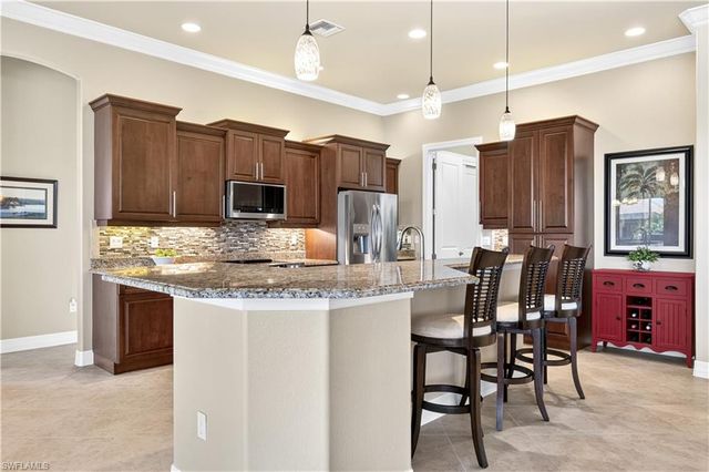 3703 SW 2nd LN, Cape Coral, FL 33991