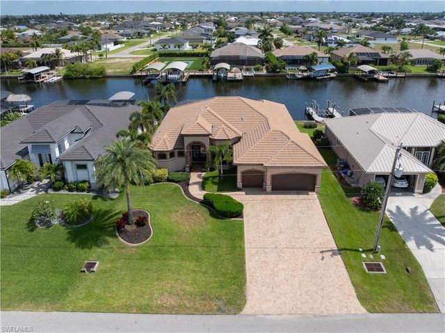 3703 SW 2nd LN, Cape Coral, FL 33991