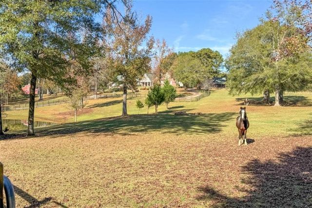 228 Indian Creek Road, Locust Grove, GA 30248