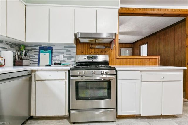 118 Cynthia DR, Hampton, VA 23666