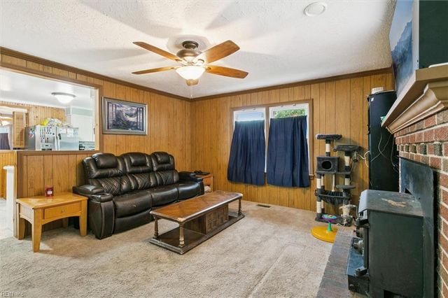 118 Cynthia DR, Hampton, VA 23666