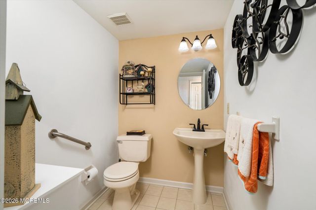 4 Pine Tree Drive, Westampton, NJ 08060