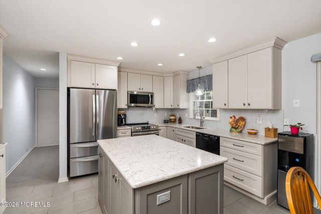 4 Pine Tree Drive, Westampton, NJ 08060