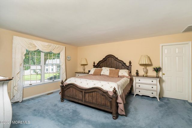 4 Pine Tree Drive, Westampton, NJ 08060