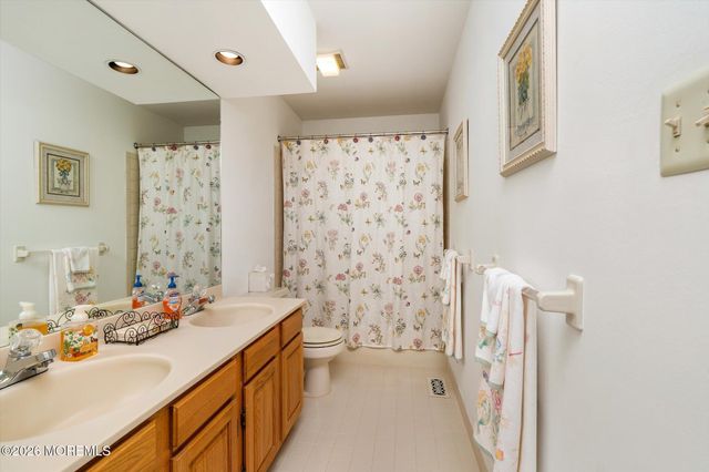 4 Pine Tree Drive, Westampton, NJ 08060