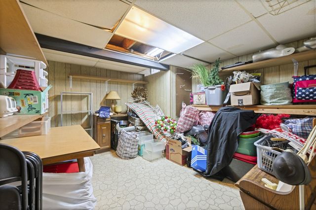24319 Tamarack Trail, Southfield, MI 48075