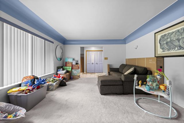 24319 Tamarack Trail, Southfield, MI 48075