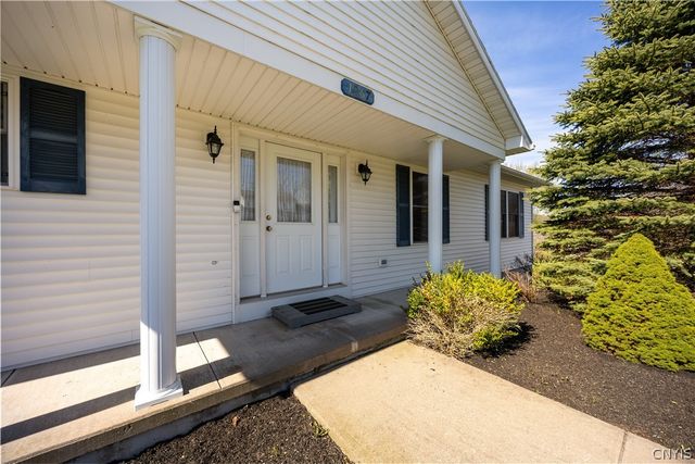 1267 State Route 49, Constantia, NY 13044