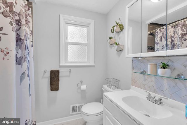 254 CALIFORNIA AVE, Hamilton, NJ 08619
