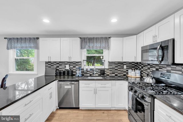 254 CALIFORNIA AVE, Hamilton, NJ 08619