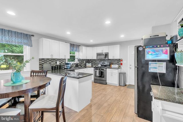 254 CALIFORNIA AVE, Hamilton, NJ 08619
