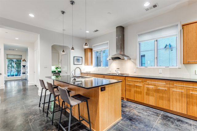 3816 Hawthorne Avenue B, Dallas, TX 75219