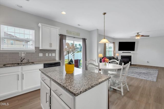 100 N Great White Way, Clayton, NC 27527