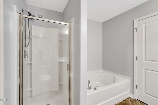 100 N Great White Way, Clayton, NC 27527