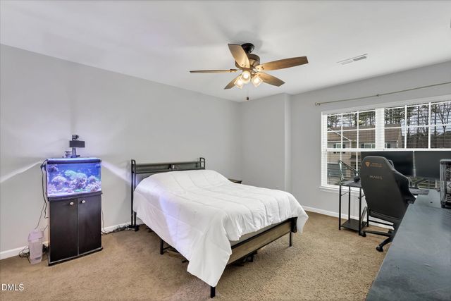 100 N Great White Way, Clayton, NC 27527