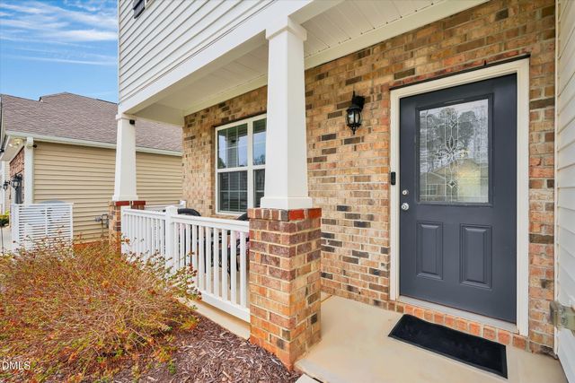 100 N Great White Way, Clayton, NC 27527