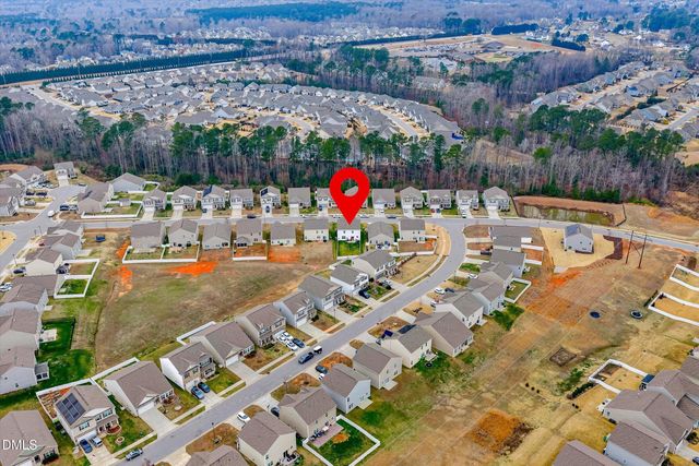 100 N Great White Way, Clayton, NC 27527