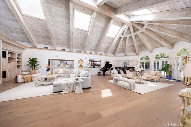 1531 Rodeo Road, Arcadia, CA 91006