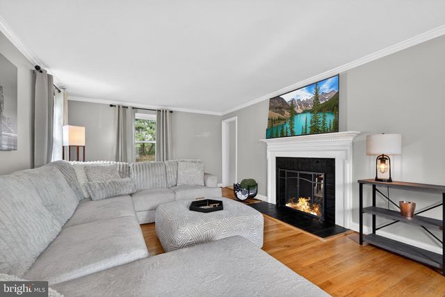 264 E PADONIA RD, Lutherville Timonium, MD 21093