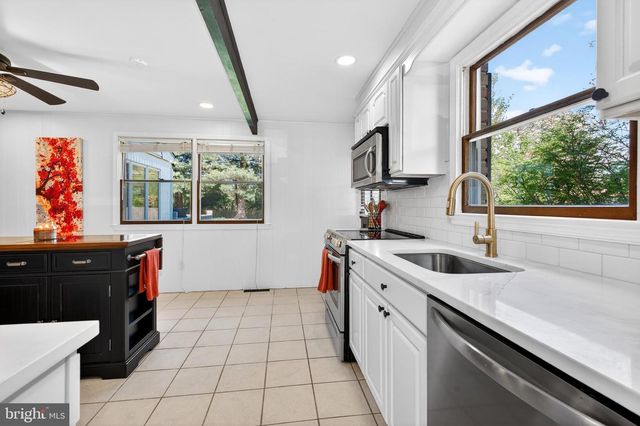 264 E PADONIA RD, Lutherville Timonium, MD 21093
