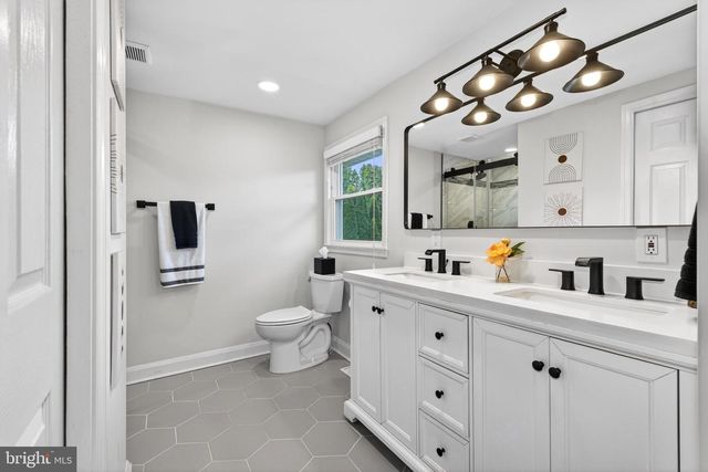 264 E PADONIA RD, Lutherville Timonium, MD 21093