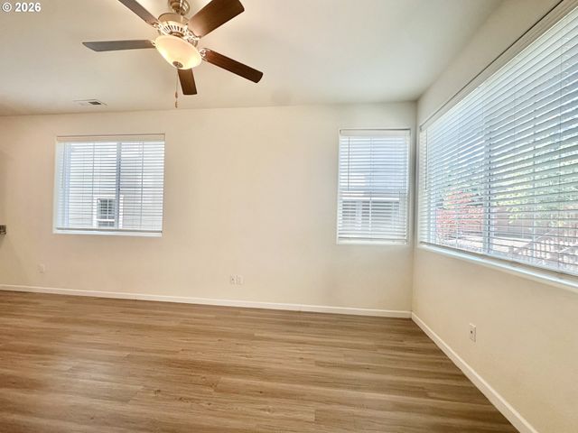 64 Ne 134TH Pl, Portland, OR 97230