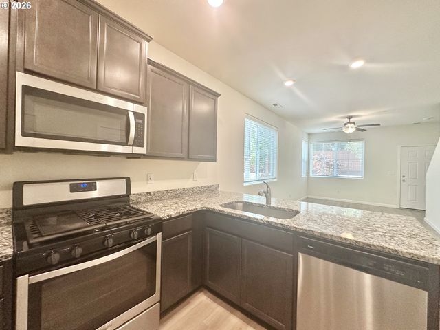 64 Ne 134TH Pl, Portland, OR 97230