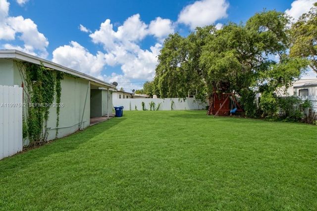 3421 NW 176th St, Miami Gardens, FL 33056