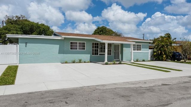 3421 NW 176th St, Miami Gardens, FL 33056