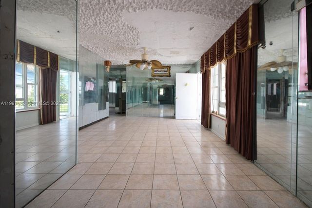 3421 NW 176th St, Miami Gardens, FL 33056