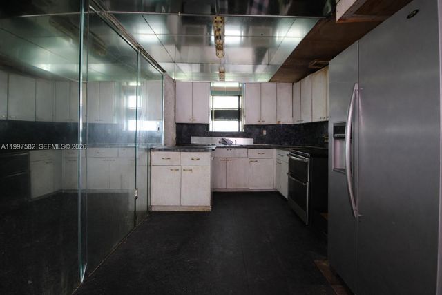 3421 NW 176th St, Miami Gardens, FL 33056