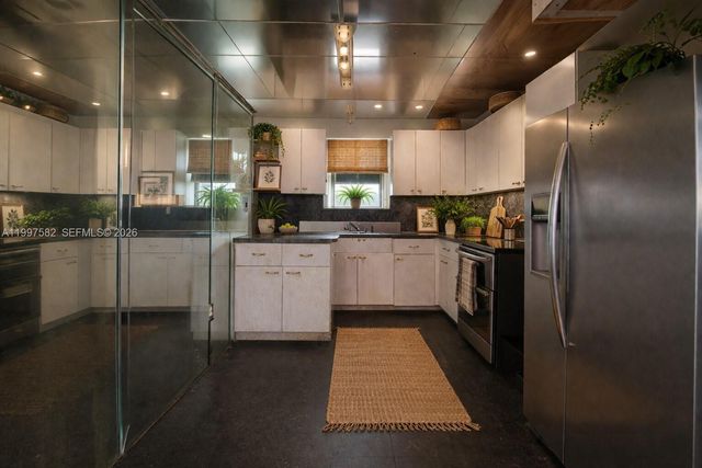 3421 NW 176th St, Miami Gardens, FL 33056