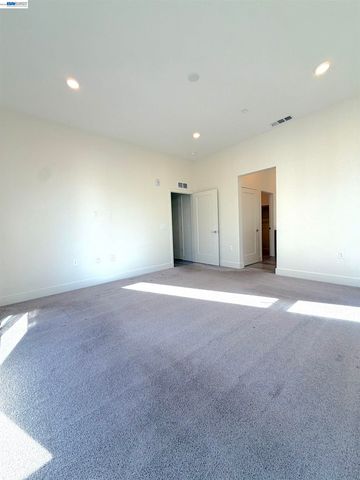 1625 Delano St 31, Milpitas, CA 95035
