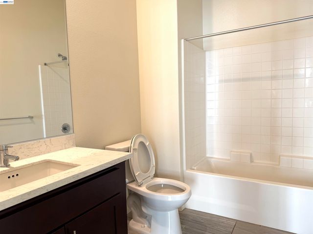 1625 Delano St 31, Milpitas, CA 95035