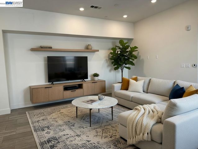 1625 Delano St 31, Milpitas, CA 95035