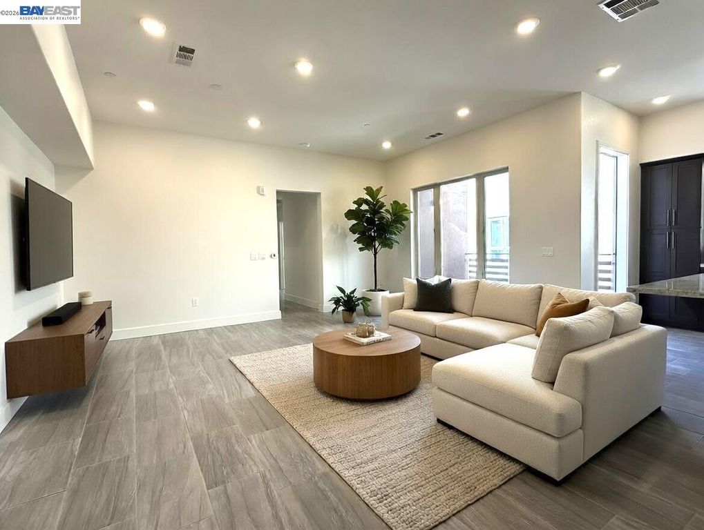 1625 Delano St 31, Milpitas, CA 95035