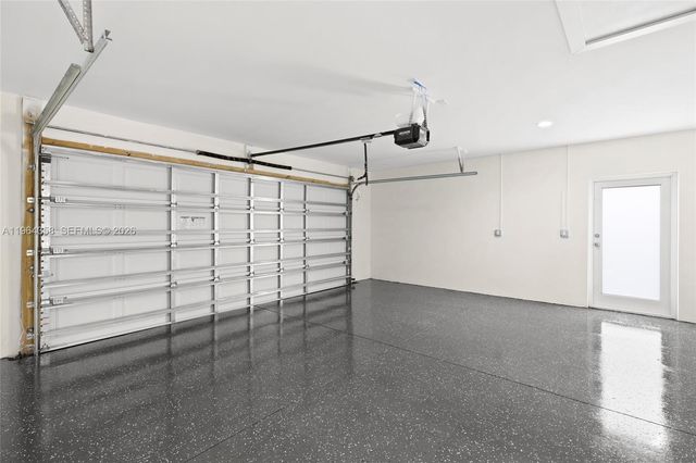 560 SW Carter Ave, Port St. Lucie, FL 34983