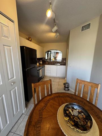 3810 N Jog Road 105, Royal Palm Beach, FL 33411