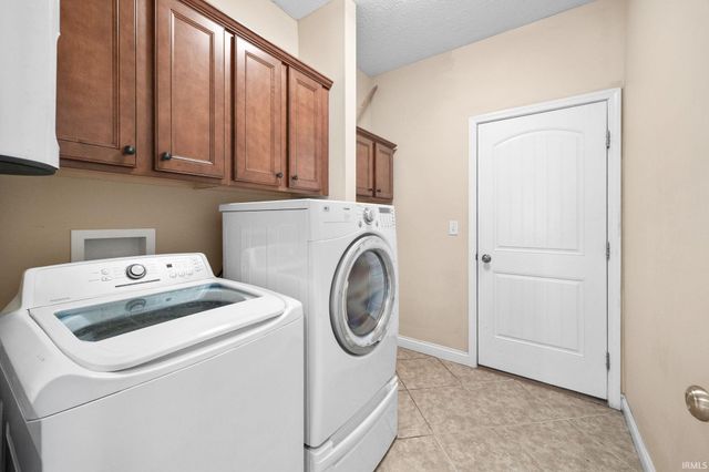 4317 Amesbury Drive, West Lafayette, IN 47906