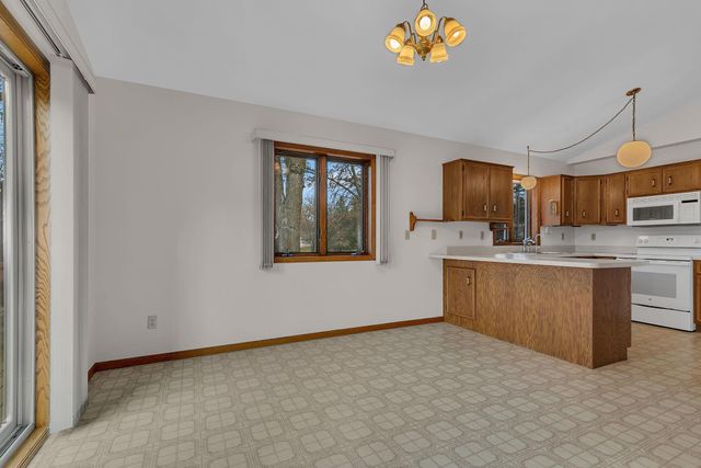 302 N Hickory Street, Royalton, MN 56373