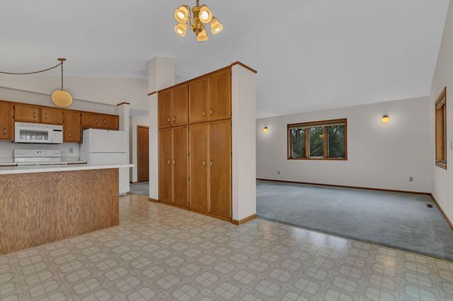 302 N Hickory Street, Royalton, MN 56373