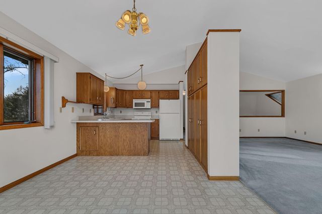 302 N Hickory Street, Royalton, MN 56373